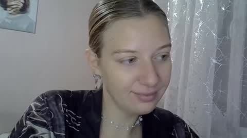Snapshot of lily_ember chatting on 10/04/25, 07:23 lily_ember online show from 10/04/25, 07:23