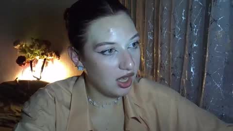 Snapshot of lily_ember chatting on 10/10/25, 10:42 lily_ember online show from 10/10/25, 10:42