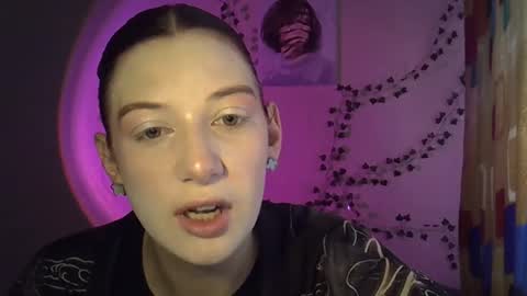 Snapshot of lily_ember chatting on 10/17/25, 10:18 lily_ember online show from 10/17/25, 10:18