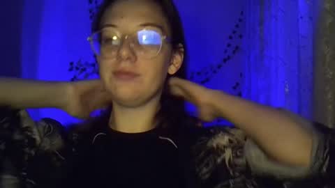 Snapshot of lily_ember chatting on 10/20/25, 05:13 lily_ember online show from 10/20/25, 05:13