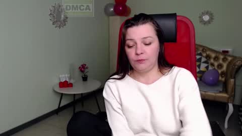 Lily online show from 02/20/25, 11:09