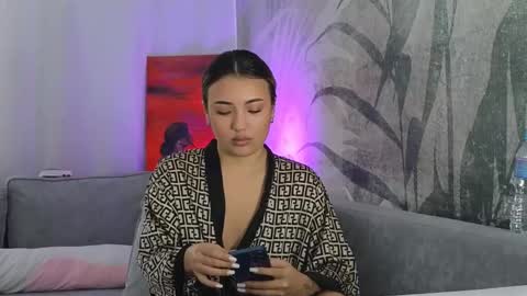 Lily online show from 03/04/25, 08:13