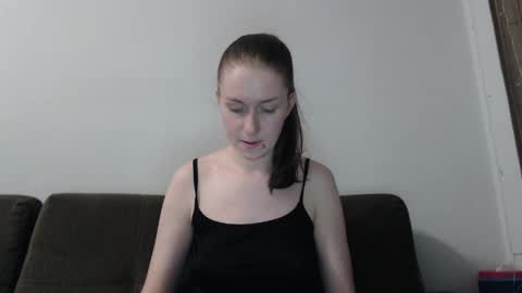 lily_love_x online show from 04/09/26, 06:19