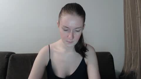 lily_love_x online show from 04/16/26, 04:35
