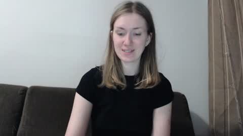 Snapshot of lily_love_x chatting on 07/22/26, 04:37 lily_love_x online show from 07/22/26, 04:37