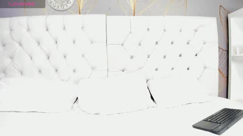 Snapshot of lily_lv chatting on 01/09/25, 01:02 Lily online show from 01/09/25, 01:02