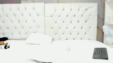 Snapshot of lily_lv chatting on 02/09/25, 07:41 Lily online show from 02/09/25, 07:41