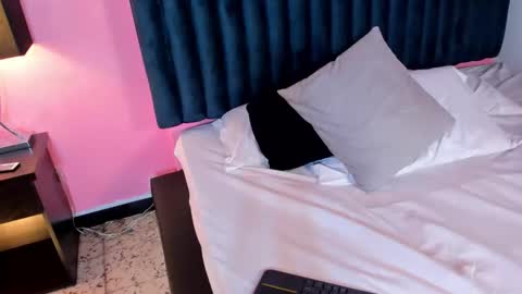 Snapshot of lily_miiller chatting on 03/03/25, 09:48 Lily Miiller online show from 03/03/25, 09:48