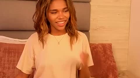 Snapshot of lily_miiller chatting on 10/27/25, 08:46 Lily Miiller online show from 10/27/25, 08:46