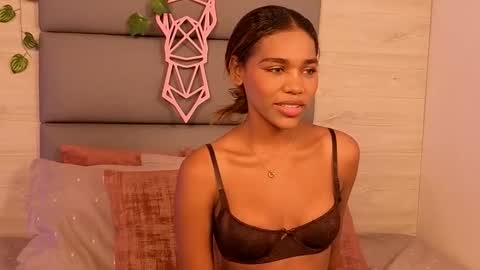 Snapshot of lily_miiller chatting on 11/04/25, 09:14 Lily Miiller online show from 11/04/25, 09:14