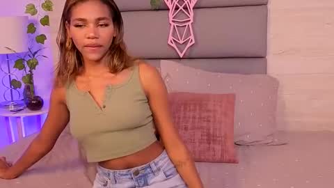 Snapshot of lily_miiller chatting on 11/06/25, 11:26 Lily Miiller online show from 11/06/25, 11:26