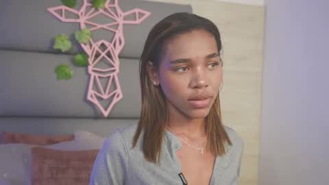 Snapshot of lily_miiller chatting on 11/21/25, 08:40 Lily Miiller online show from 11/21/25, 08:40