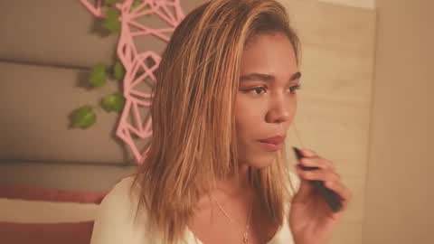 Snapshot of lily_miiller chatting on 12/18/25, 08:37 Lily Miiller online show from 12/18/25, 08:37