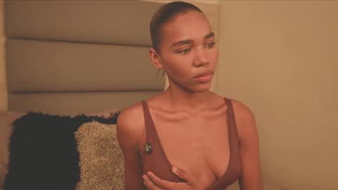 Snapshot of lily_miiller chatting on 02/15/26, 10:06 Lily Miiller online show from 02/15/26, 10:06