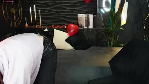 Lily online show from 02/08/26, 07:12