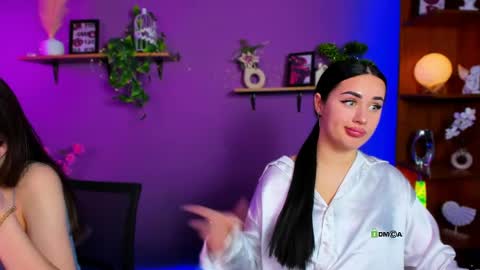 Lily online show from 04/22/26, 06:53