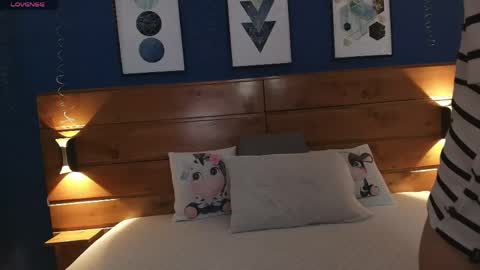 Lily  online show from 06/02/26, 07:49