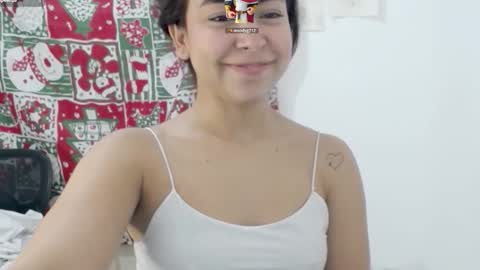 Snapshot of lily_robertss_ chatting on 12/03/25, 04:09 Lily Roberts online show from 12/03/25, 04:09