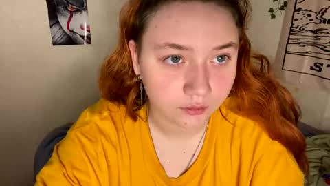 Snapshot of lily_shamy chatting on 12/16/24, 07:00 Alice online show from 12/16/24, 07:00