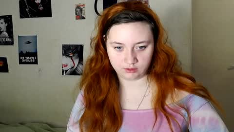 Snapshot of lily_shamy chatting on 12/25/24, 02:45 Alice online show from 12/25/24, 02:45