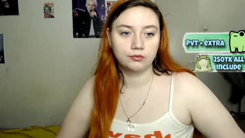 Snapshot of lily_shamy chatting on 01/24/25, 04:39 Alice online show from 01/24/25, 04:39