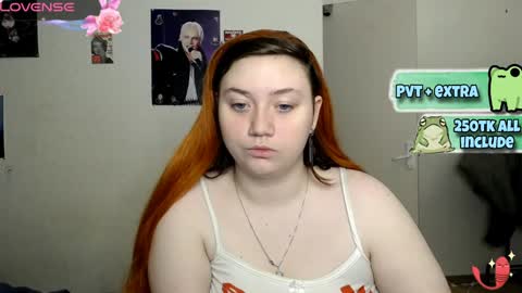 Snapshot of lily_shamy chatting on 01/25/25, 02:14 Alice online show from 01/25/25, 02:14