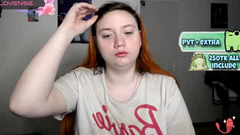 Snapshot of lily_shamy chatting on 02/03/25, 03:53 Alice online show from 02/03/25, 03:53