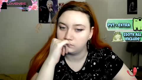 Snapshot of lily_shamy chatting on 02/13/25, 05:22 Alice online show from 02/13/25, 05:22