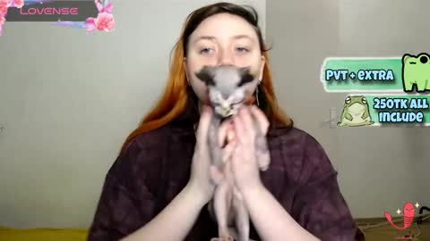 Snapshot of lily_shamy chatting on 02/23/25, 04:35 Alice online show from 02/23/25, 04:35