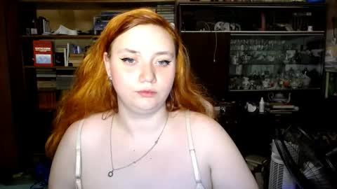 Snapshot of lily_shamy chatting on 09/11/25, 01:17 Alice online show from 09/11/25, 01:17