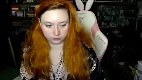 Snapshot of lily_shamy chatting on 10/07/25, 05:54 Alice online show from 10/07/25, 05:54