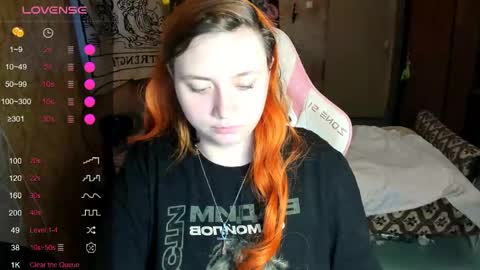 Snapshot of lily_shamy chatting on 05/24/26, 07:52 Alice online show from 05/24/26, 07:52