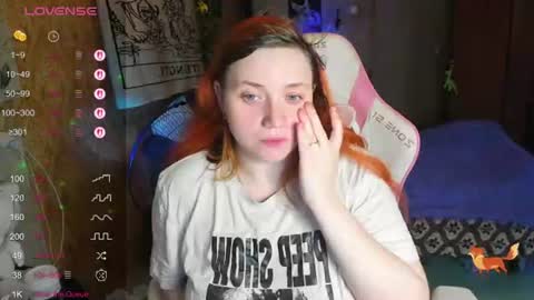 Snapshot of lily_shamy chatting on 06/17/26, 02:58 Alice online show from 06/17/26, 02:58
