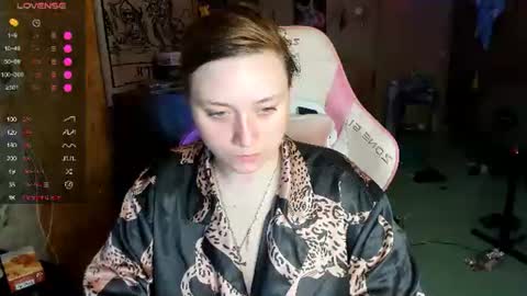 Snapshot of lily_shamy chatting on 07/07/26, 05:50 Alice online show from 07/07/26, 05:50