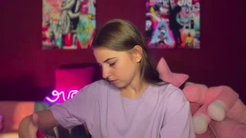 Lily online show from 09/14/25, 09:52