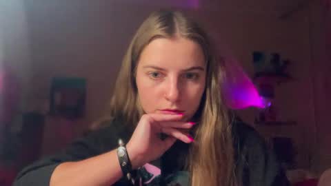 Lily online show from 11/16/25, 05:40