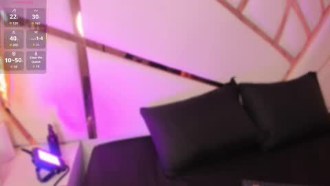   .  online show from 11/12/25, 11:43