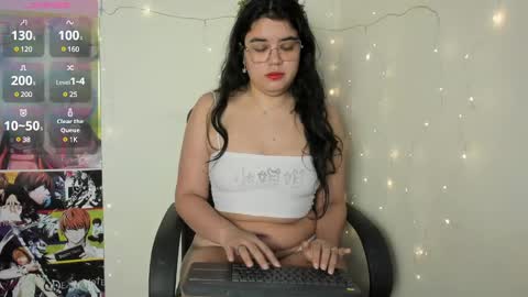 Snapshot of lily_summer1 chatting on 01/05/25, 03:32 Lily online show from 01/05/25, 03:32