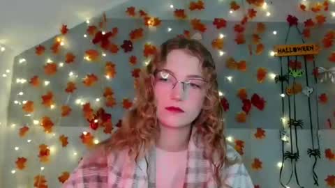 small lily online show from 11/01/25, 07:10