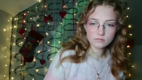 small lily online show from 01/13/26, 07:02