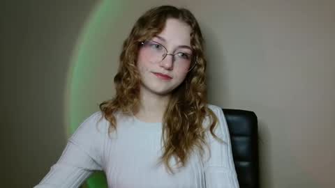 small lily online show from 02/11/26, 03:06