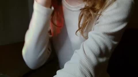 small lily online show from 03/26/26, 05:18