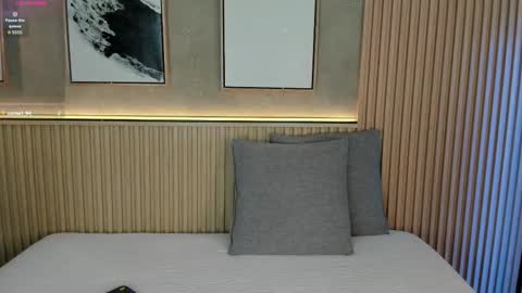 Lily online show from 12/01/25, 07:41