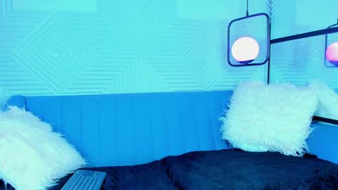 lily_waist online show from 01/21/25, 10:08