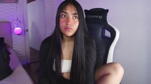 lily_waist online show from 10/14/25, 11:33