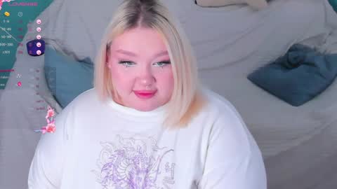 Snapshot of lilybelll chatting on 02/05/25, 09:04 Lily online show from 02/05/25, 09:04