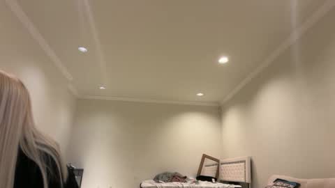 Snapshot of lilybrown07 chatting on 02/14/26, 10:06 lilybrown07 online show from 02/14/26, 10:06