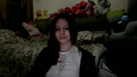 lilycandy_ online show from 12/14/24, 03:36