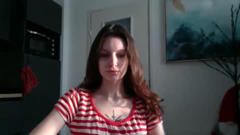 lilycandy_ online show from 01/14/26, 12:44