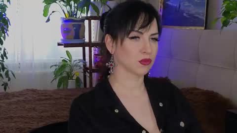 Lily online show from 10/31/25, 11:22